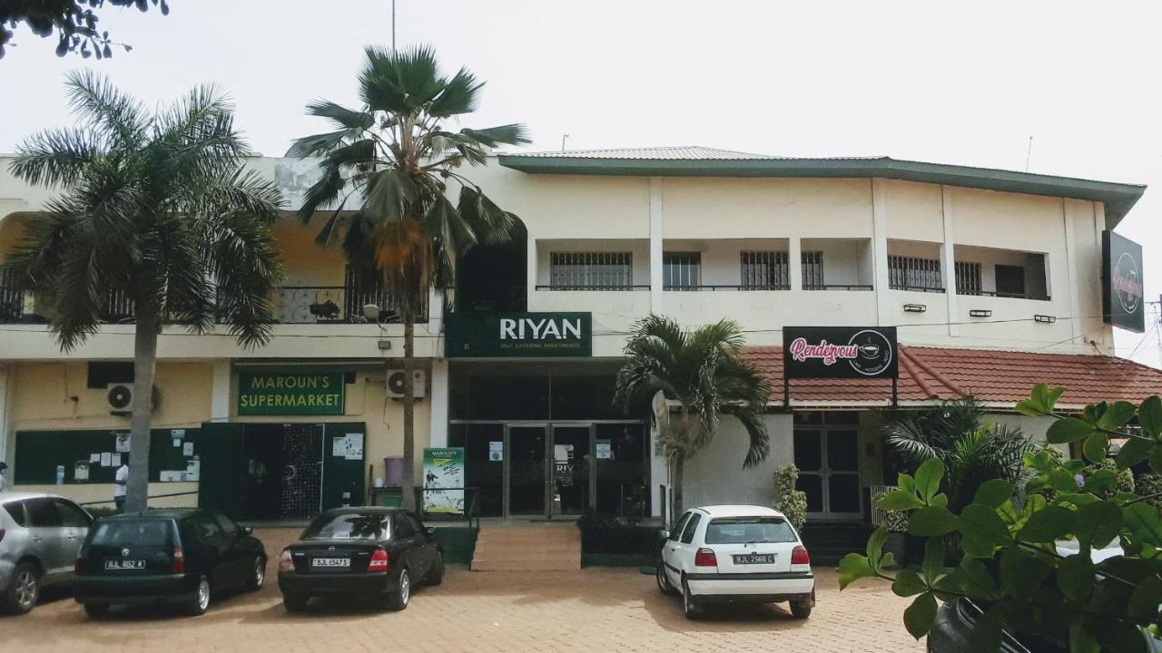 Riyan Apartment 콜롤리 외부 사진